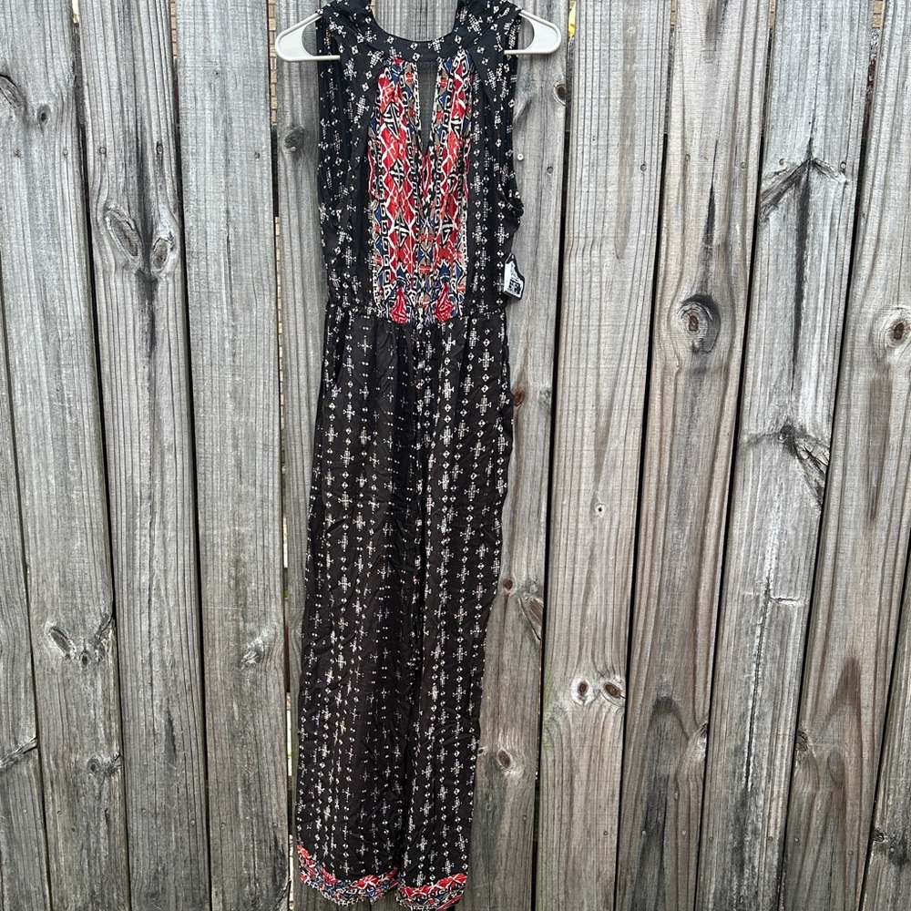 Black and Red Patterned Sleeveless Dress